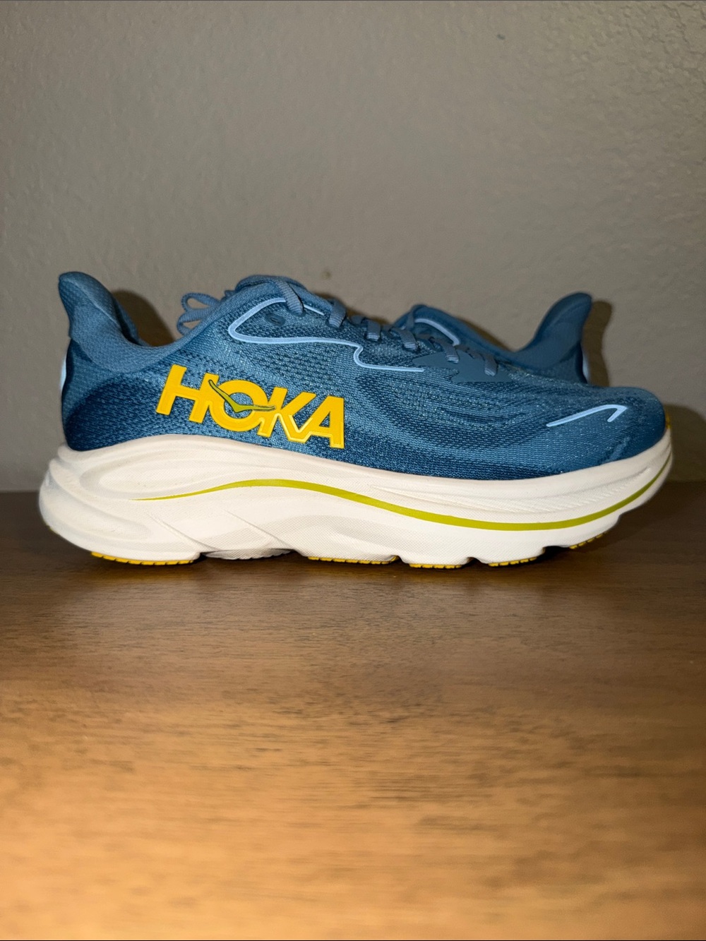 Men’s Hoka Clifton 10 (wide width)